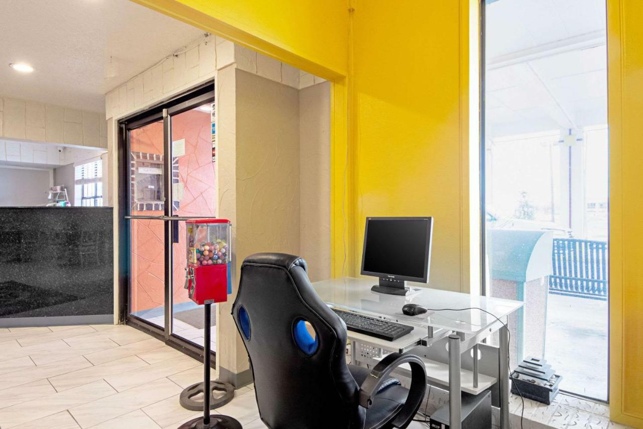 Economy Inn & Suites Denton Luaran gambar