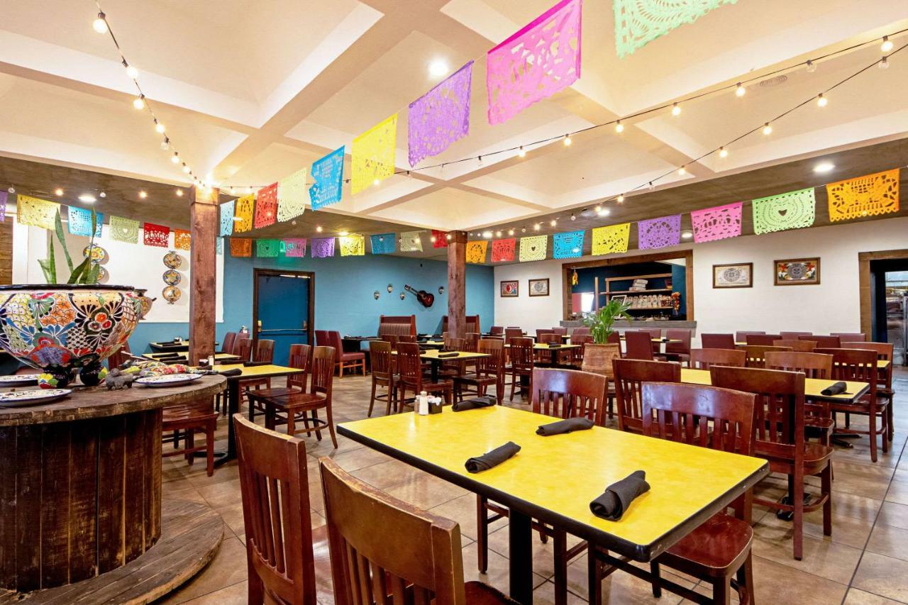 Economy Inn & Suites Denton Luaran gambar