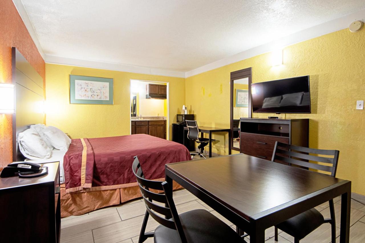 Economy Inn & Suites Denton Luaran gambar